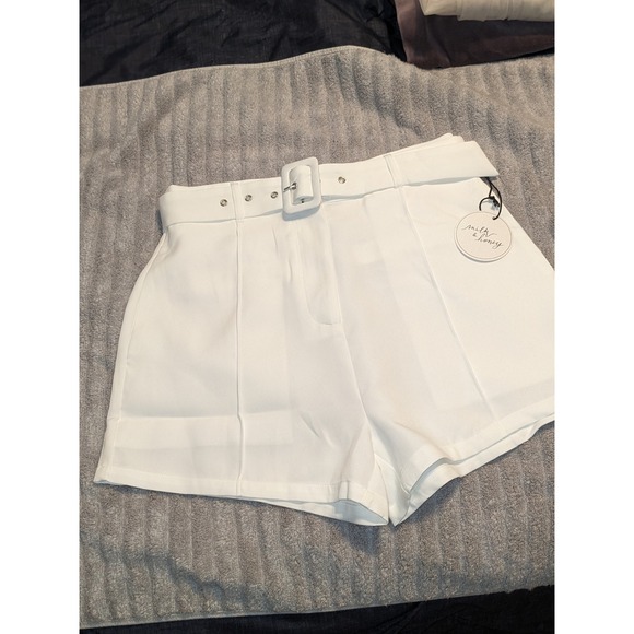 Milk & Honey White Blazer‎ and Shorts Set Chic Belted High Waist Medium NWT - Picture 7 of 12